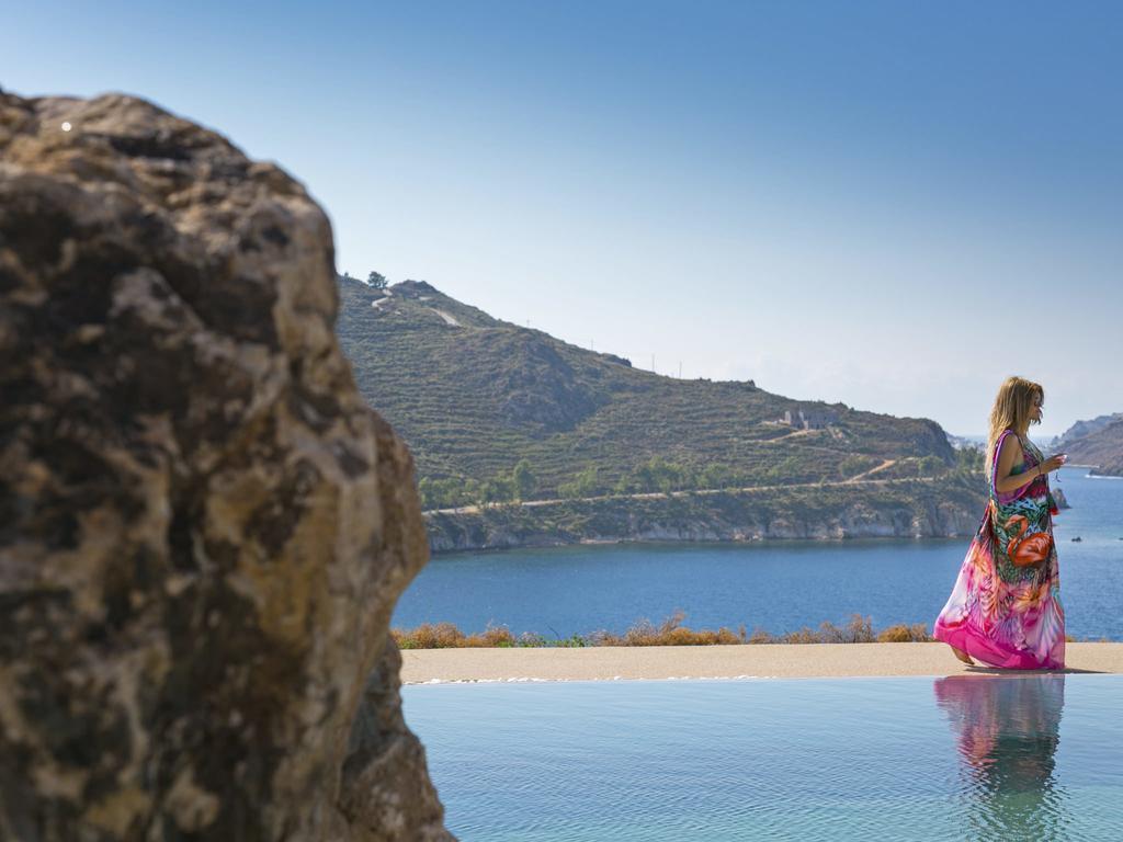 Eirini Luxury Hotel Villas Grikos Bay  ภายนอก รูปภาพ