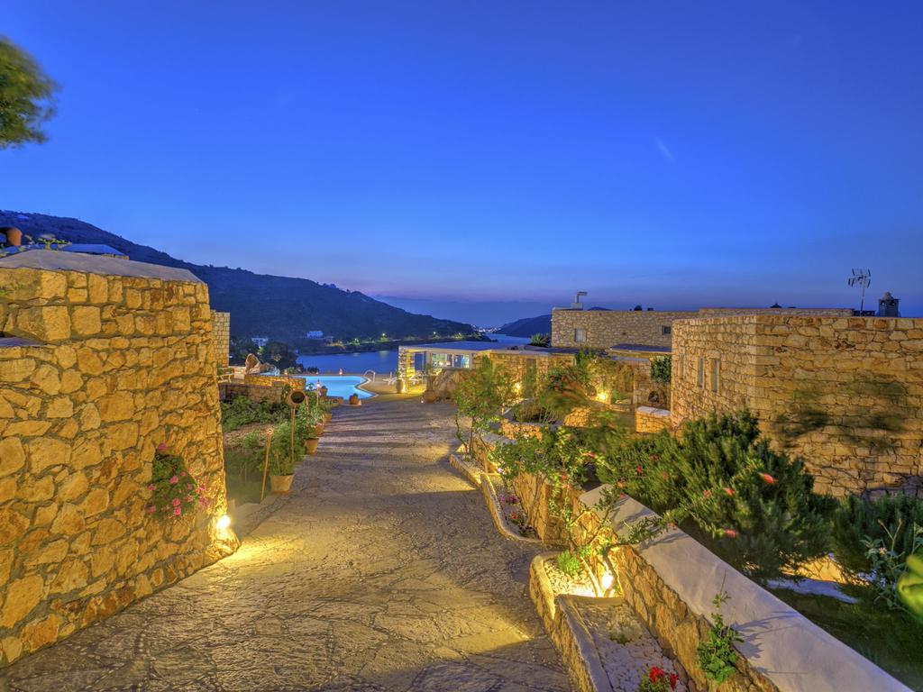 Eirini Luxury Hotel Villas Grikos Bay  ภายนอก รูปภาพ