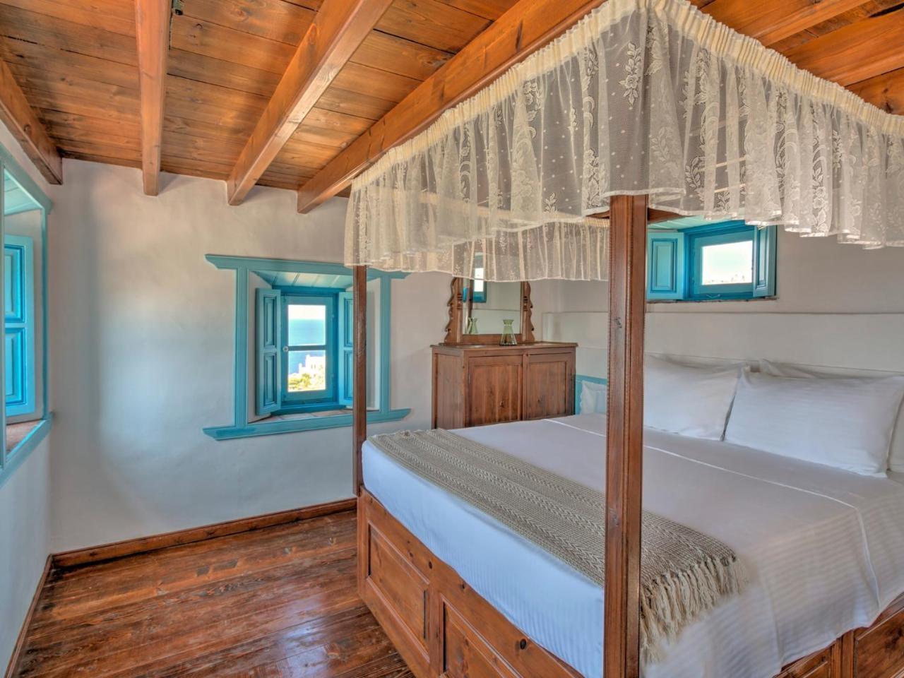 Eirini Luxury Hotel Villas Grikos Bay  ภายนอก รูปภาพ