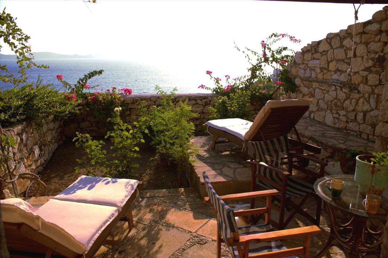 Eirini Luxury Hotel Villas Grikos Bay  ภายนอก รูปภาพ